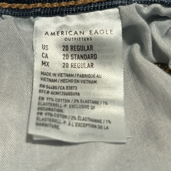 AMERICAN EAGLE Sz 20 Super  High Rise Slit on Hem Mid Wash Flare Leg Jeans - Picture 11 of 13